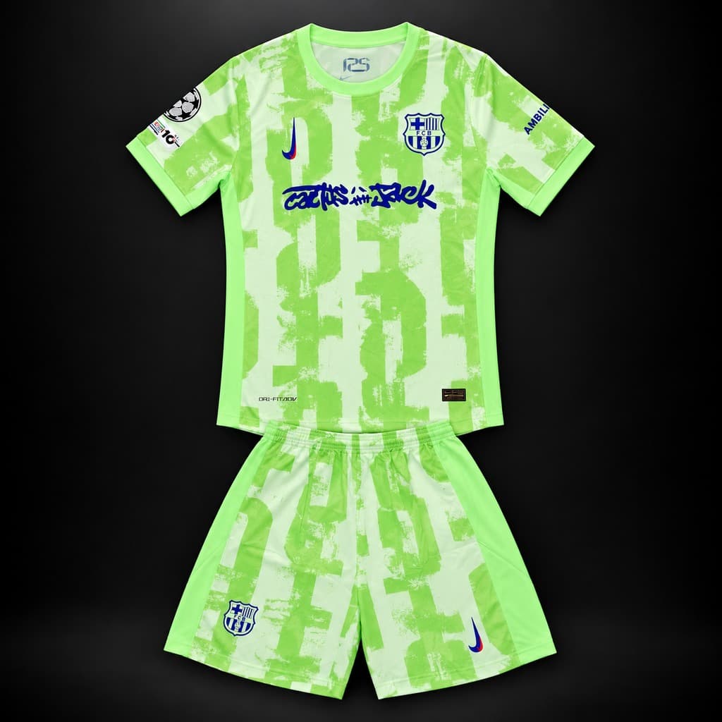 Conjunto infantil de futbol FC Barcelona verde con Cactus Jack
